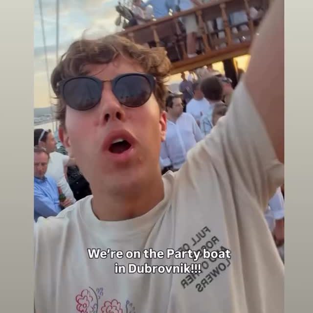 POV: your on a pirate ship in Dubrovnik 🏴☠️🤩
#Dubrovnik #BoatParty #Croatia #SummerNights ⚓🏴☠️🌙